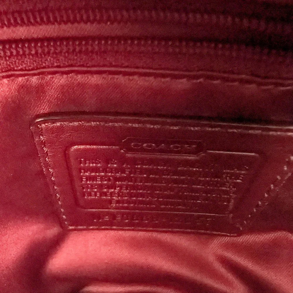 Coach Signature Zoe Bag - Picture 4 of 9